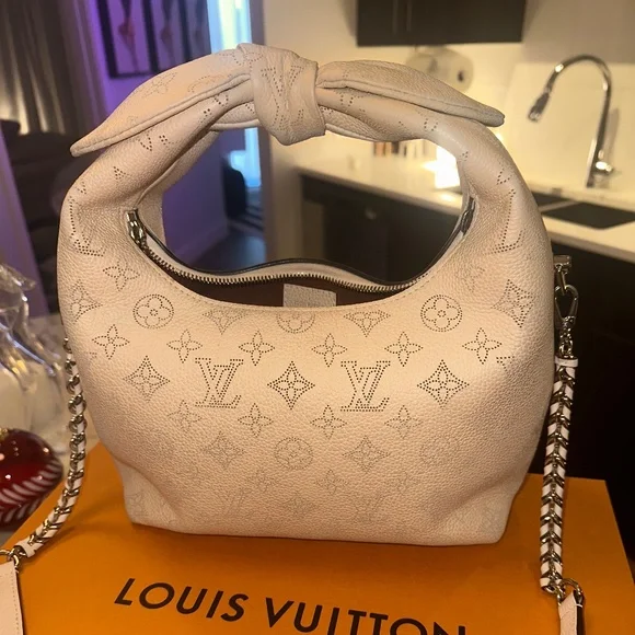 Louis Vuitton Why Knot PM